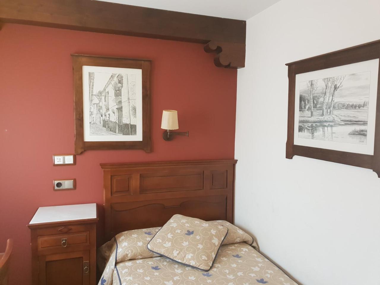 Hotel Hospederia Ana Pilar à Porcuna Extérieur photo